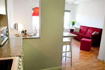 La Pedrera Apartment Barcellona Esterno foto