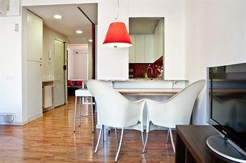 La Pedrera Apartment Barcellona Esterno foto